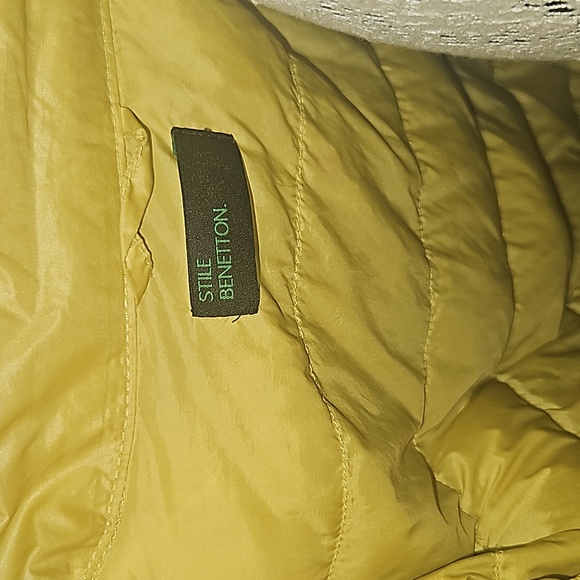 Benetton Yellow Puffer Jacket - Picture 8 of 11